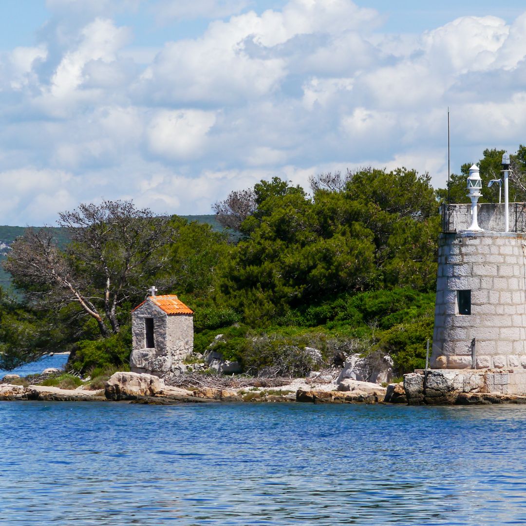 Babac – L’Île à la Maison Unique
