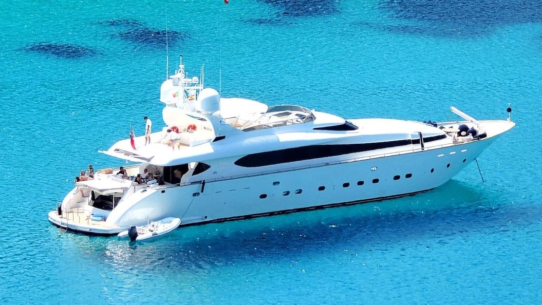 Services Premium de Support pour Yachts de Luxe – Green Bay Speed Boat