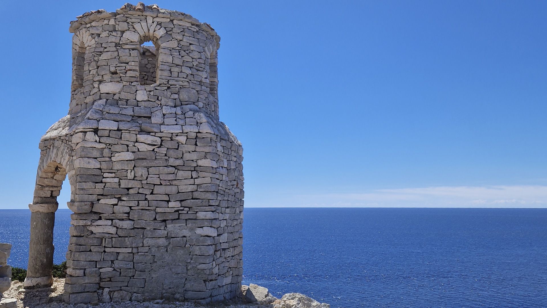 Île de Mana : un trésor caché de l’archipel de Zadar